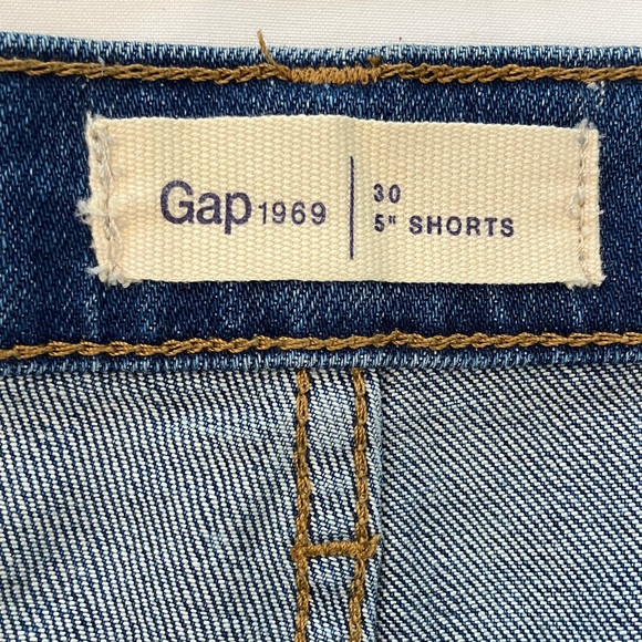 Gap distressed jean shorts - Picture 5 of 7